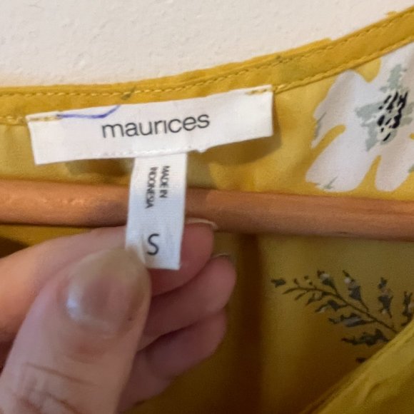 MAURICES | Women's Floral V-Neck Tank Top Yellow Size Small - Picture 5 of 7